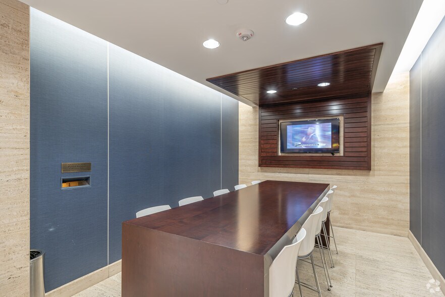 Photo of Mezz Floor Ste M155