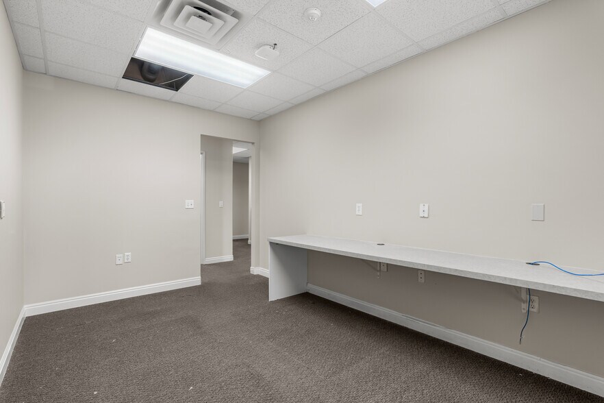 More Photos Of 411-423 N Orem Blvd, Orem Medical For Lease