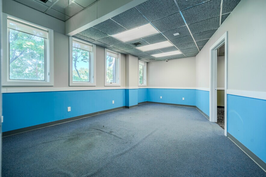 More Photos Of 1575 Hillside Ave, New Hyde Park Medical For Sale