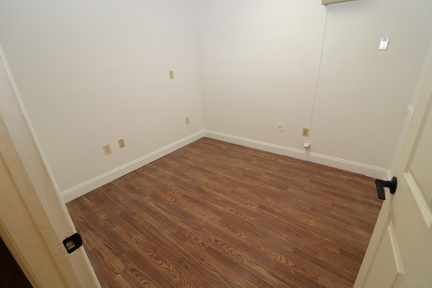 More Photos Of 6731-6755 Sunset Strip, Sunrise Unknown For Lease