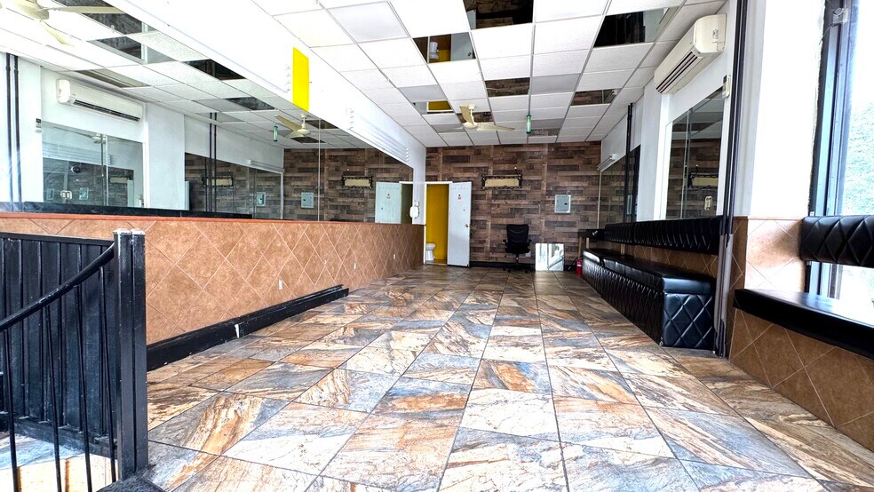 More Photos Of 5807 Metropolitan Ave, Ridgewood Apartments For Lease