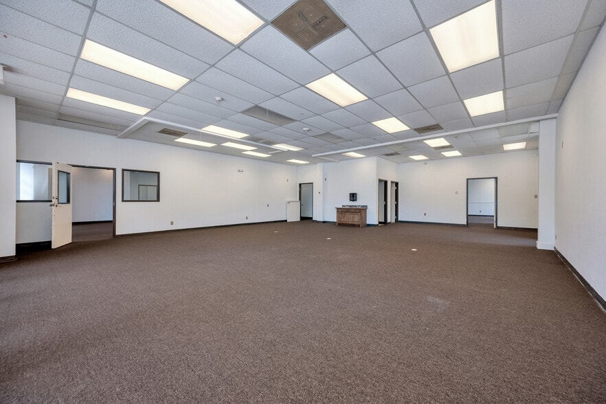More Photos Of 132 El Chico Trl, Willow Park Medical For Lease