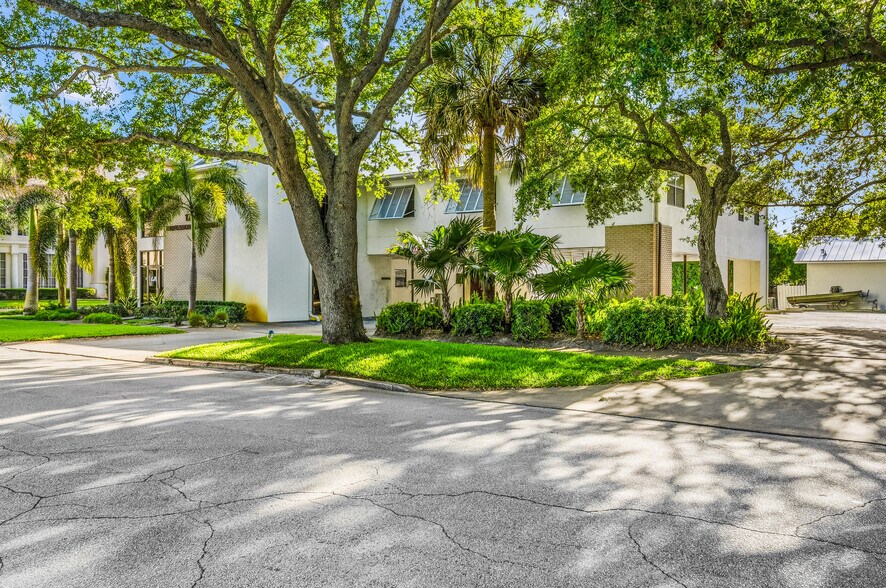 More Photos Of 1708 21st St, Vero Beach Office For Sale