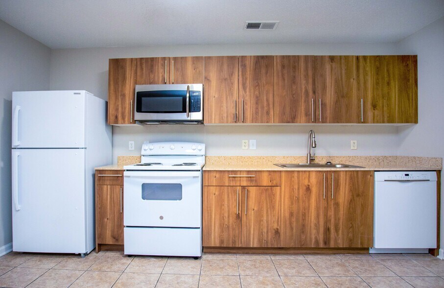 More Photos Of 3000 S Adams St, Tallahassee Apartments For Sale