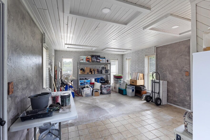 More Photos Of 19824 State Highway 112, Cassville Apartments For Sale