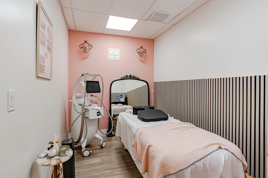 More Photos Of 8401 Commonwealth Ave, Buena Park General Retail For Sale