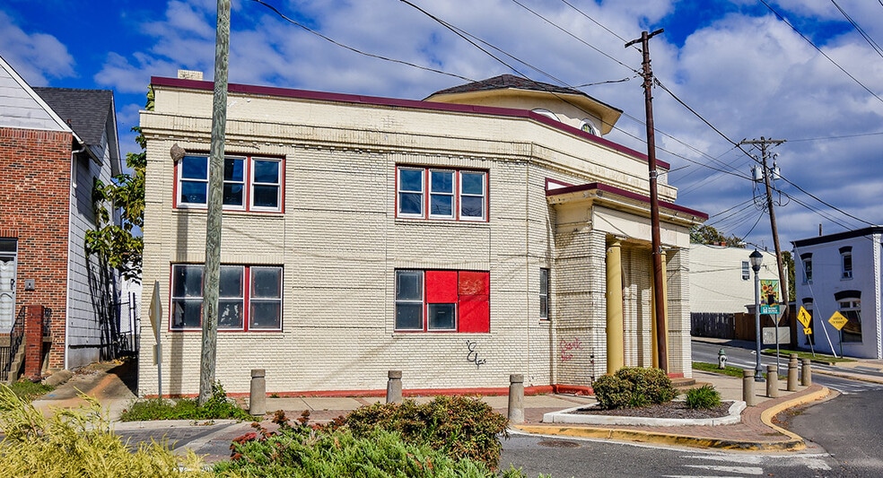 More Photos Of 3800 34th St, Mount Rainier Storefront Retail Office For Sale