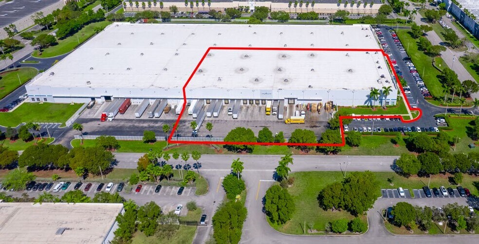 More Photos Of 9350 NW 108th Ave, Medley Warehouse For Lease