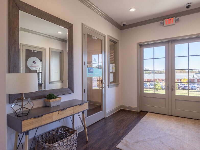 More Photos Of 404 Enterprise Dr, Oxford Medical For Sale