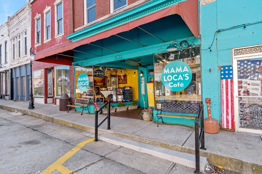 More Photos Of 111 W Main, Ash Grove Restaurant For Sale