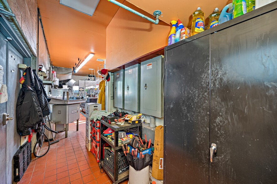 More Photos Of 1995 E Bay Dr, Largo Restaurant For Sale