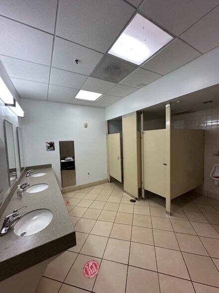 More Photos Of 107 Grannis Ln, Statesville Lodge Meeting Hall For Lease