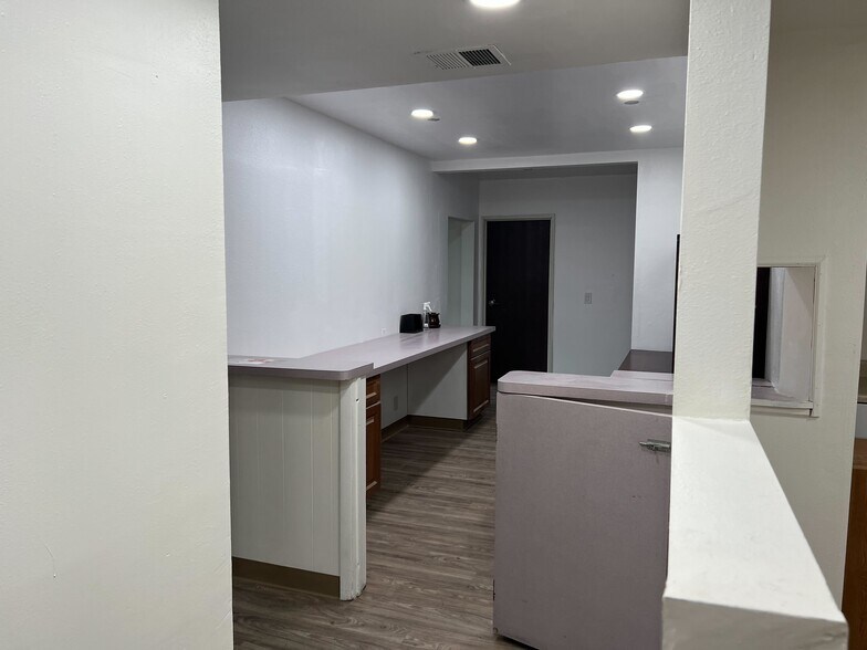 More Photos Of 1761 W Romneya Dr, Anaheim Medical For Lease