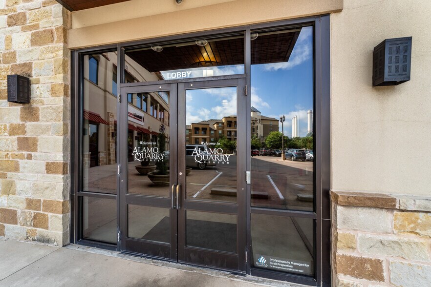 More Photos Of 250 E Basse Rd, San Antonio Medical For Lease