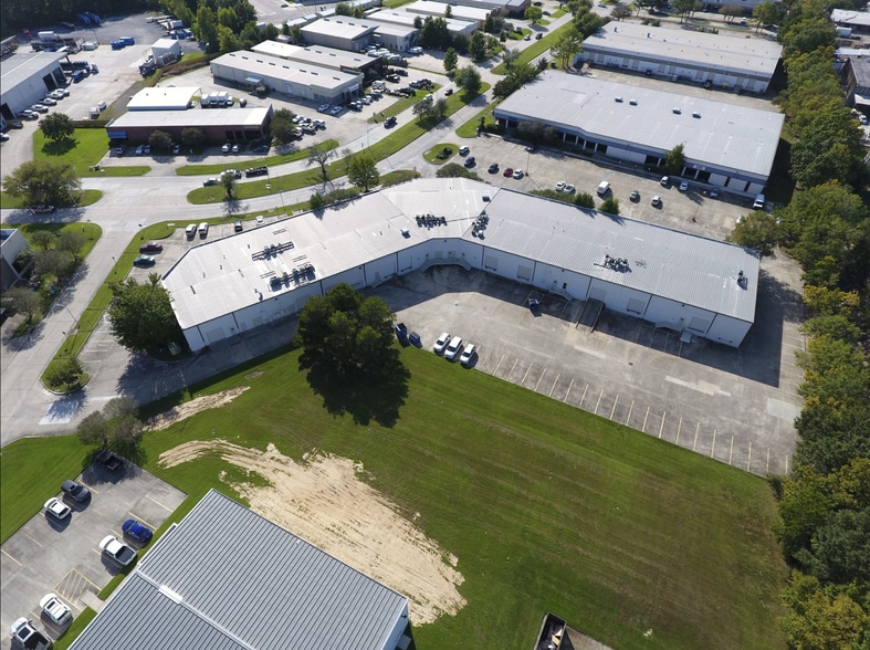Primary Photo Of 11441 Industriplex Blvd, Baton Rouge Light Distribution For Lease