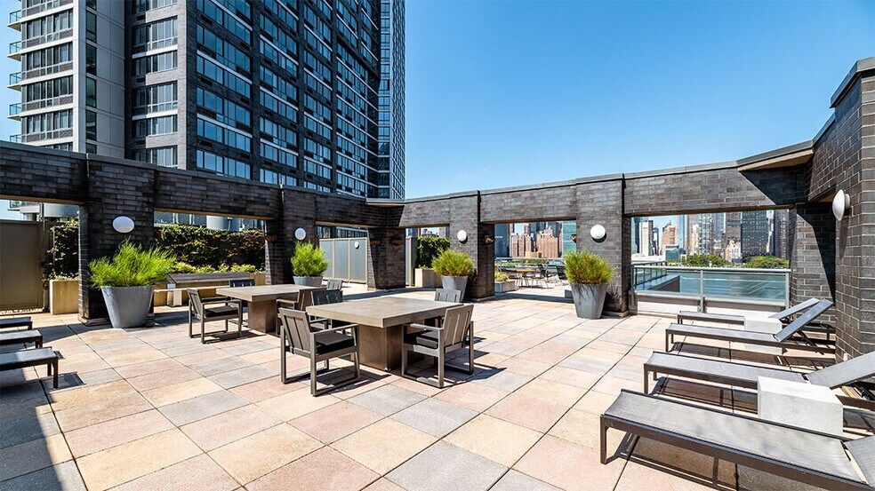 More Photos Of 47-20 Center Blvd, Long Island City Apartments For Lease