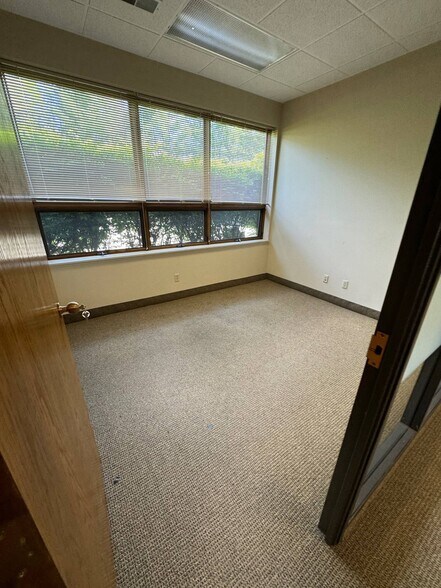 More Photos Of 70 W Streetsboro Rd, Hudson Self Storage For Lease