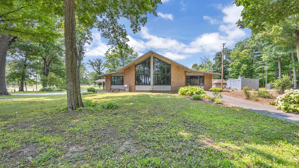More Photos Of 3212 N Union Rd, Cato Golf Course Driving Range For Sale