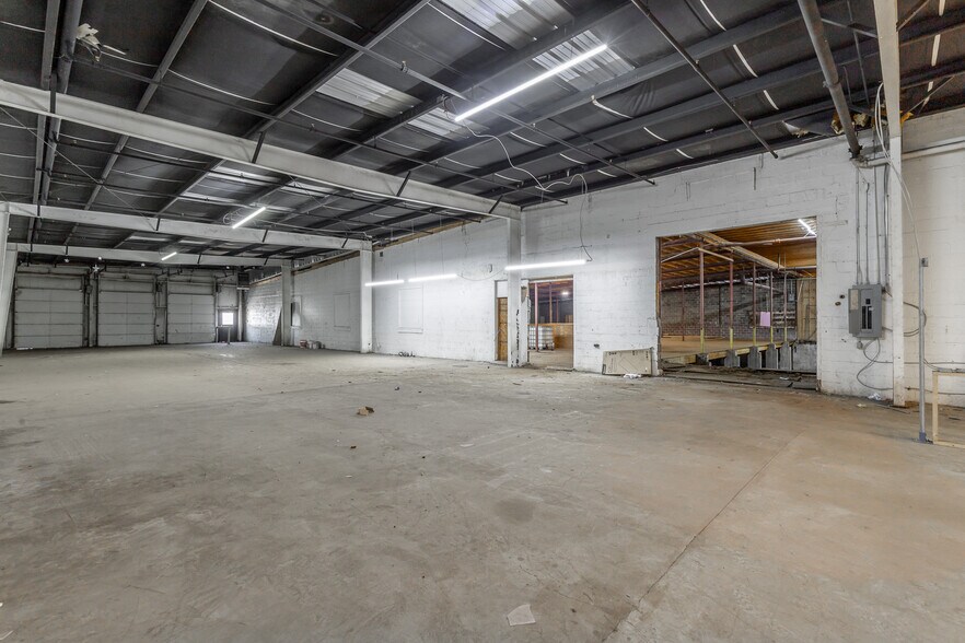 More Photos Of 406 4th Ave, Dalton Manufacturing For Sale