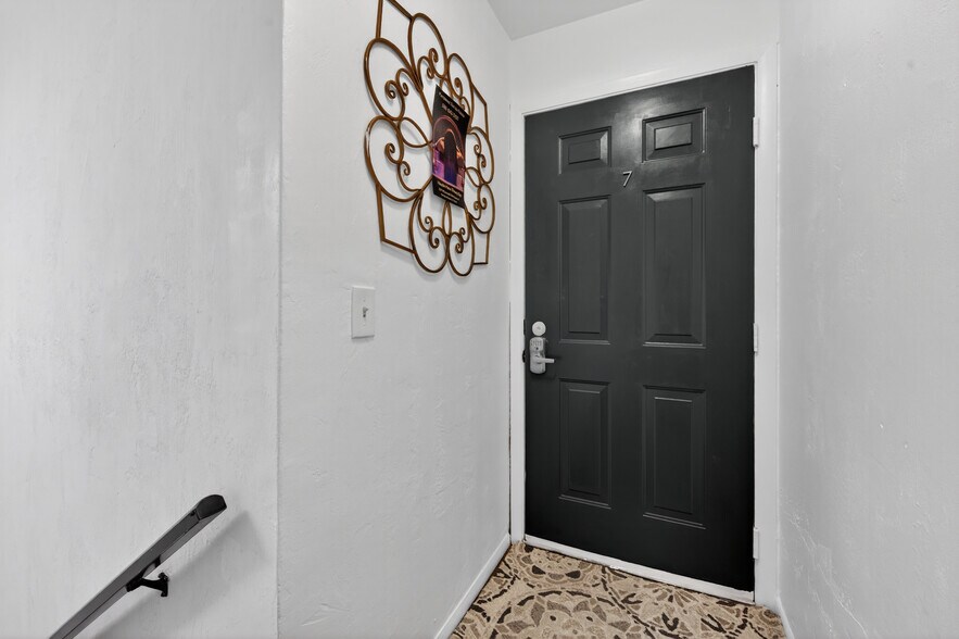 More Photos Of 555 W Granada Blvd, Ormond Beach Medical For Sale