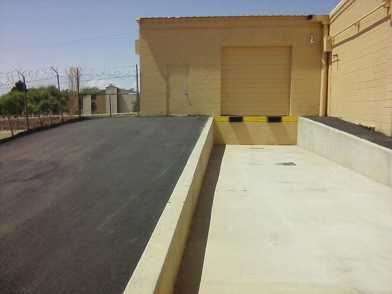 More Photos Of 7844 E Gateway Blvd, El Paso Unknown For Lease