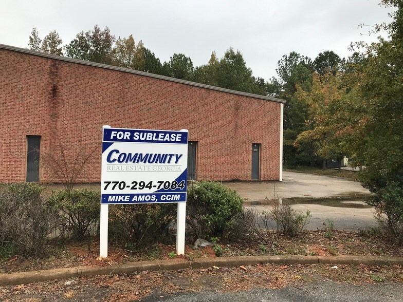 More Photos Of 120 Robinson Ct, Fayetteville Warehouse For Lease
