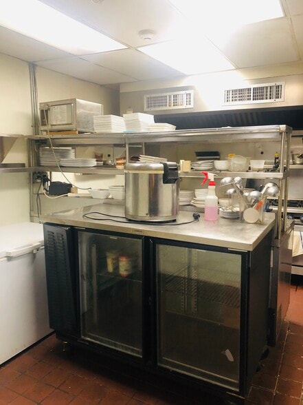 More Photos Of 224 Market St, Philadelphia Restaurant For Lease