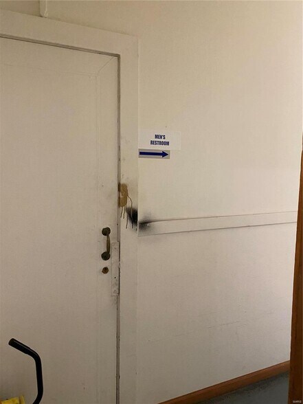 More Photos Of 3018-3020 Brantner Pl, Saint Louis Office For Sale