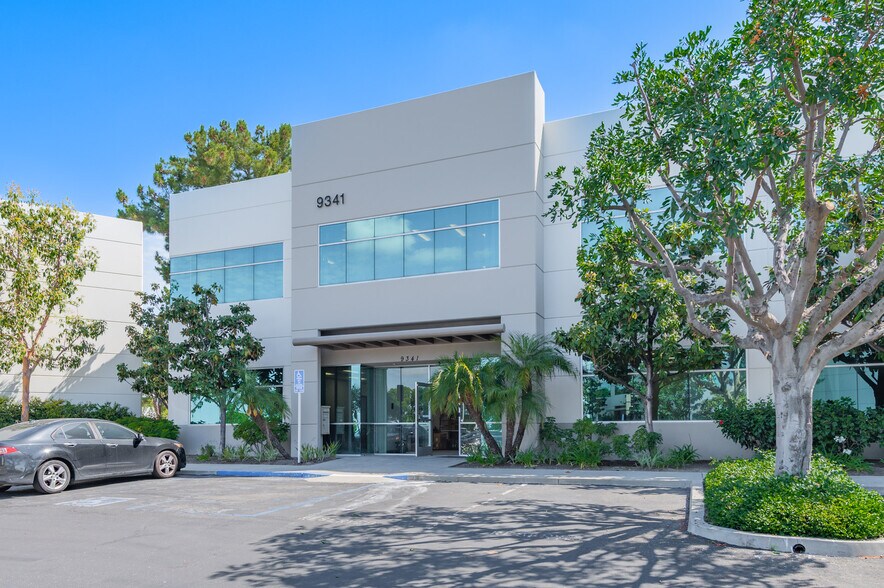More Photos Of 9341 Irvine Blvd, Irvine Light Distribution For Lease