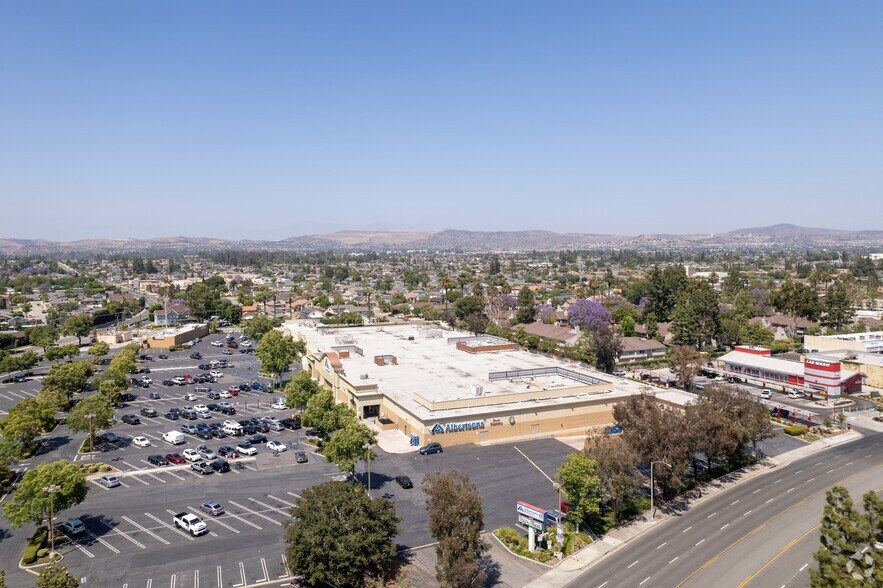 More Photos Of 1930-1956 N Placentia Ave, Fullerton Freestanding For Lease