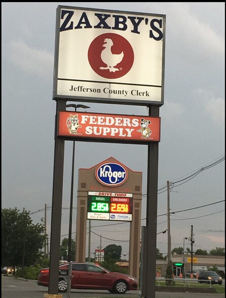 4913 4921 Dixie Hwy Louisville Ky 40216 For Lease Cityfeet Com