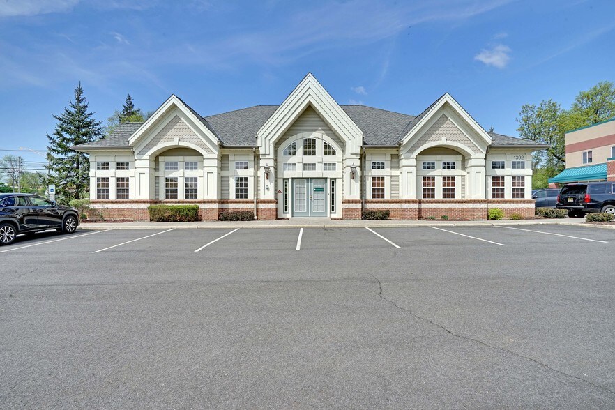 Primary Photo Of 1386 US Highway 22, Lebanon Unknown For Lease