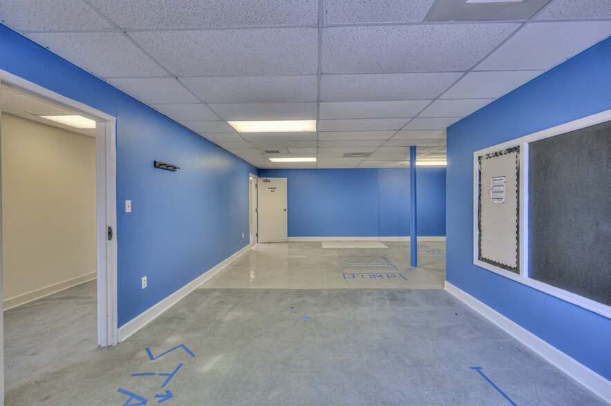 More Photos Of 228 S Military Ave, Lawrenceburg Religious Facility For Sale