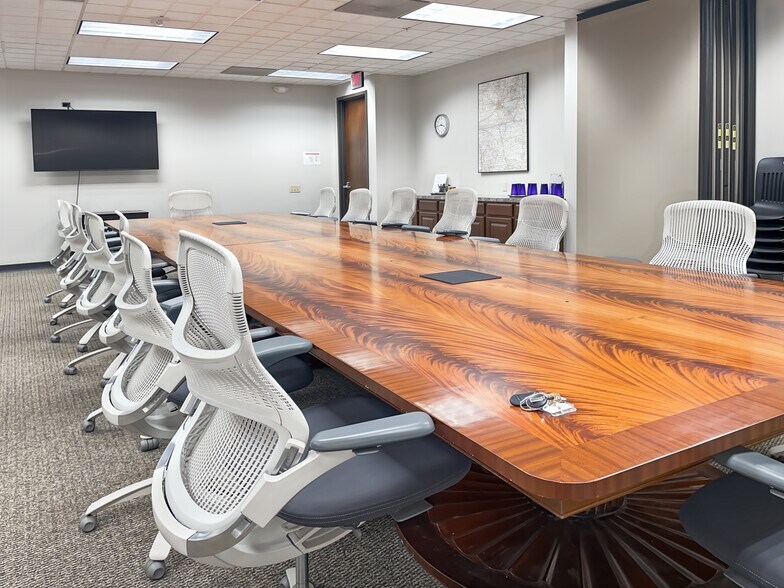 Primary Photo Of 6666 S Sheridan Rd, Tulsa Coworking Space
