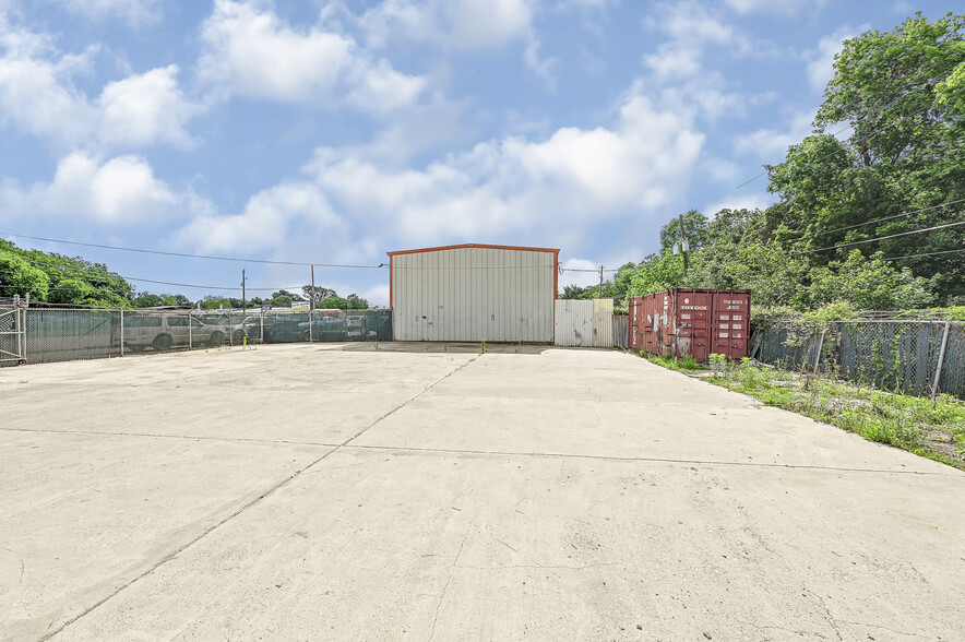 More Photos Of 1517 Spencer Highway, La Porte Auto Repair For Sale