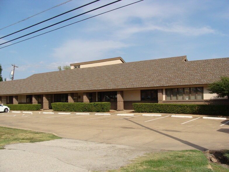 More Photos Of 1050 N Belt Line Rd, Mesquite Medical For Lease