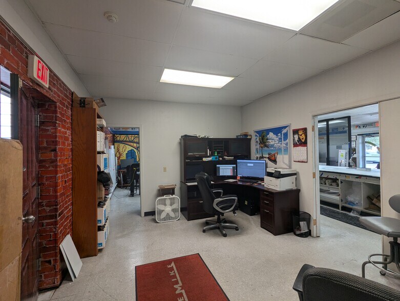 More Photos Of 3920 Phelan Blvd, Beaumont General Retail For Sale