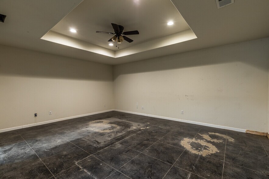 More Photos Of 118 Monroe St., Itasca Office For Lease