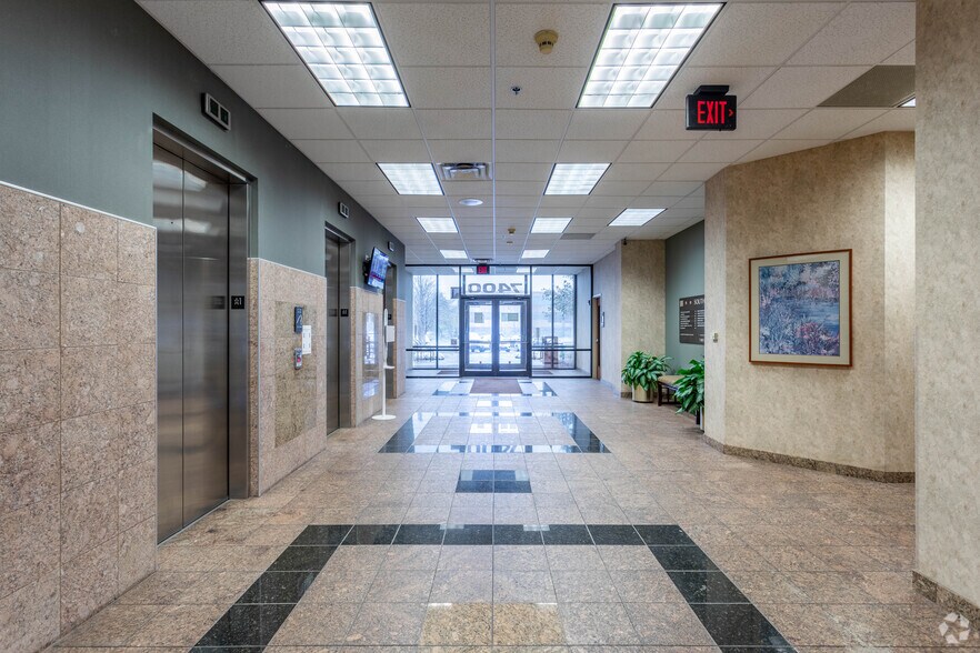 More Photos Of 12980 Metcalf Ave, Overland Park Unknown For Lease