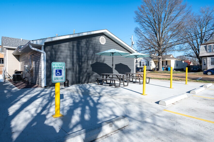 More Photos Of 213 E Market St, Troy Office For Sale