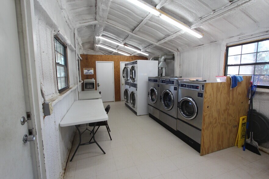 More Photos Of 120 County Road 42000, Paris Trailer Camper Park For Sale