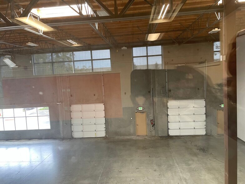 More Photos Of 1555-1585 Laurel Bay Ln, San Diego Manufacturing For Sale