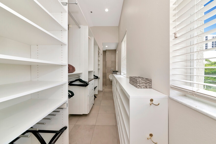 More Photos Of 1345 2nd St, Sarasota Office Residential For Sale