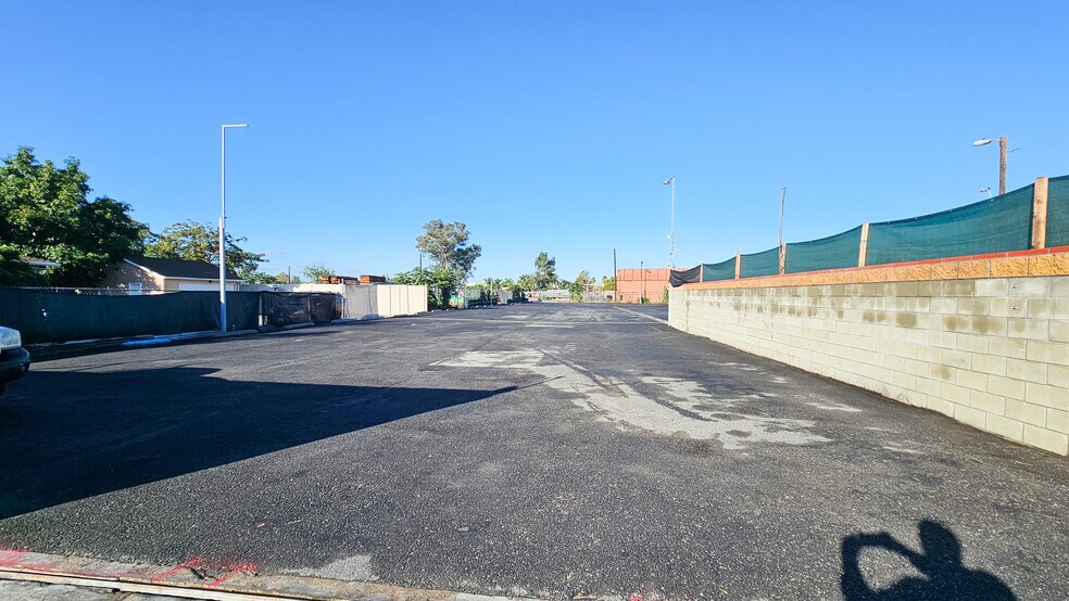 More Photos Of 11026 Roswell Ave, Pomona Industrial For Lease