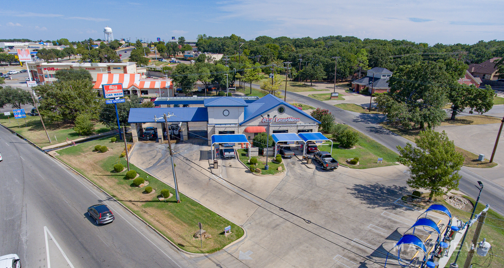 Primary Photo Of 420 Northwest Pky, Azle General Retail For Sale