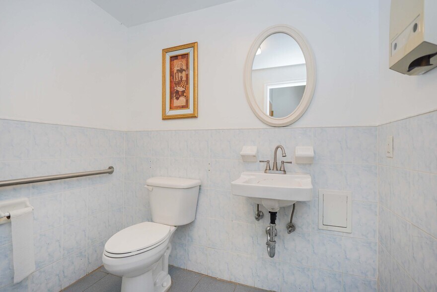 More Photos Of 76 Battery Ave, Brooklyn Apartments For Lease