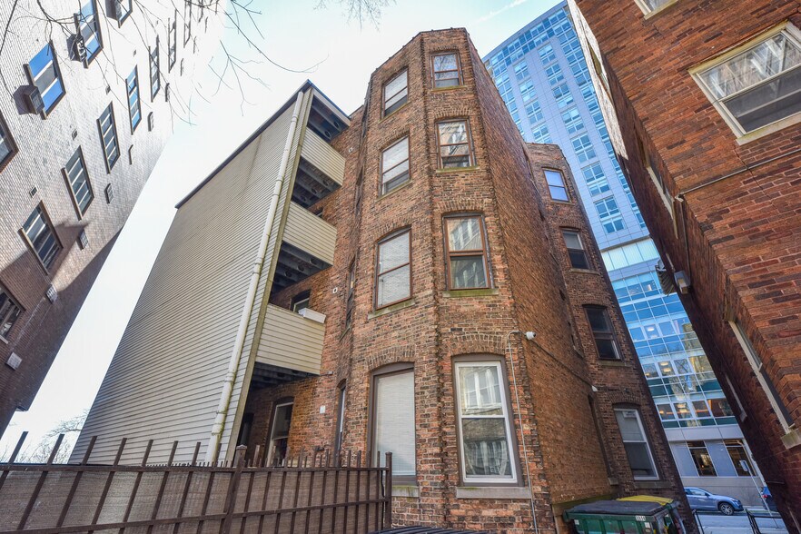 More Photos Of 1816 E Kane Pl, Milwaukee Apartments For Sale