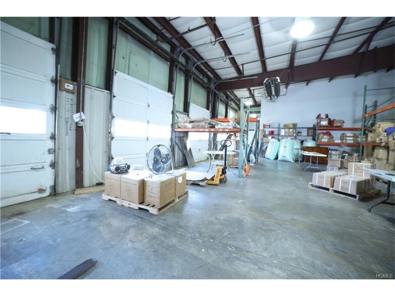 More Photos Of 87 Taft Ave, Newburgh Distribution For Sale