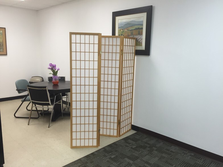More Photos Of 1 S Main St, Toms River Warehouse For Lease