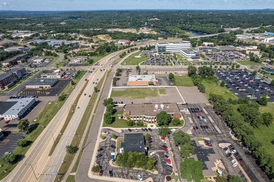 More Photos Of 1104 W Clairemont Ave, Eau Claire Land For Sale